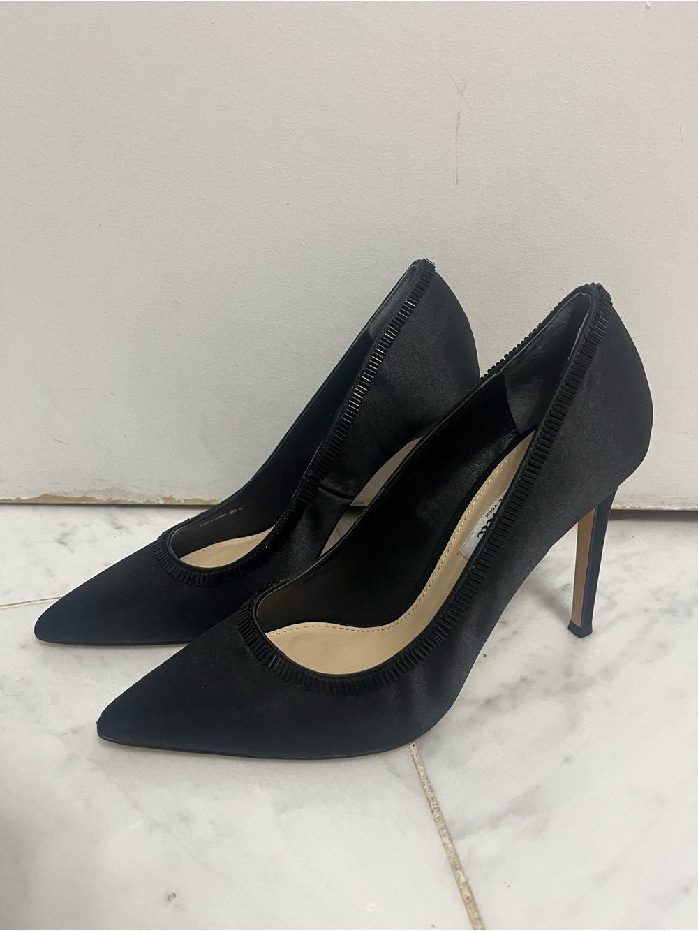 NWOT Nina Black Pointed-Toe Satin Pumps with Decorative Trim - Picture 2 of 4